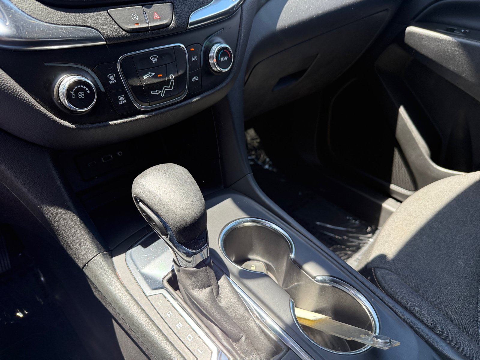 Used 2023 Chevrolet Equinox LT FWD image 13