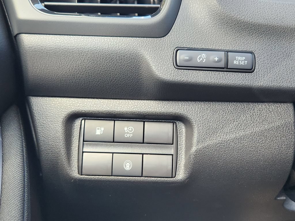 Used 2025 Nissan Leaf S FWD image 13