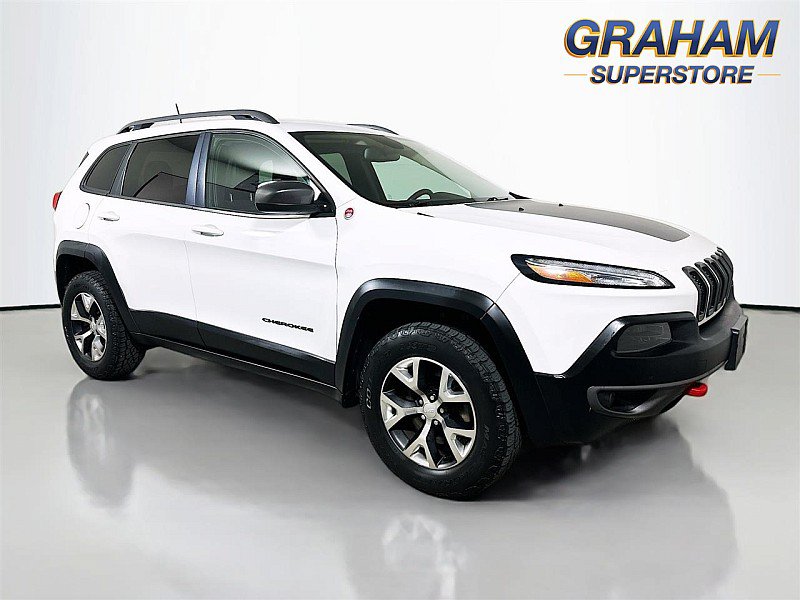 Used 2017 Jeep Cherokee Trailhawk w/ Cold Weather Group AWD/4WD image 1