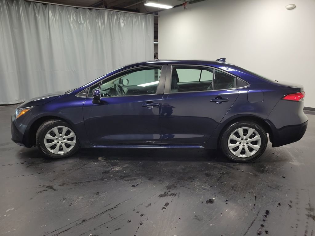 Used 2023 Toyota Corolla LE image 5