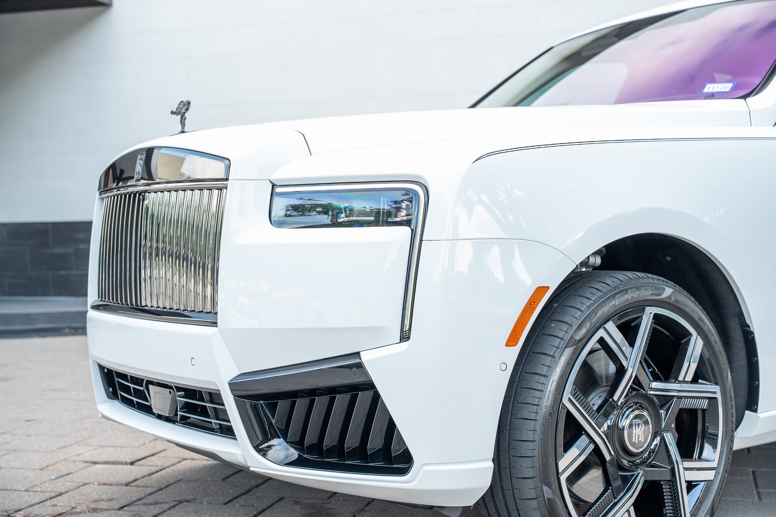 Used 2025 Rolls-Royce Cullinan Black Badge image 9
