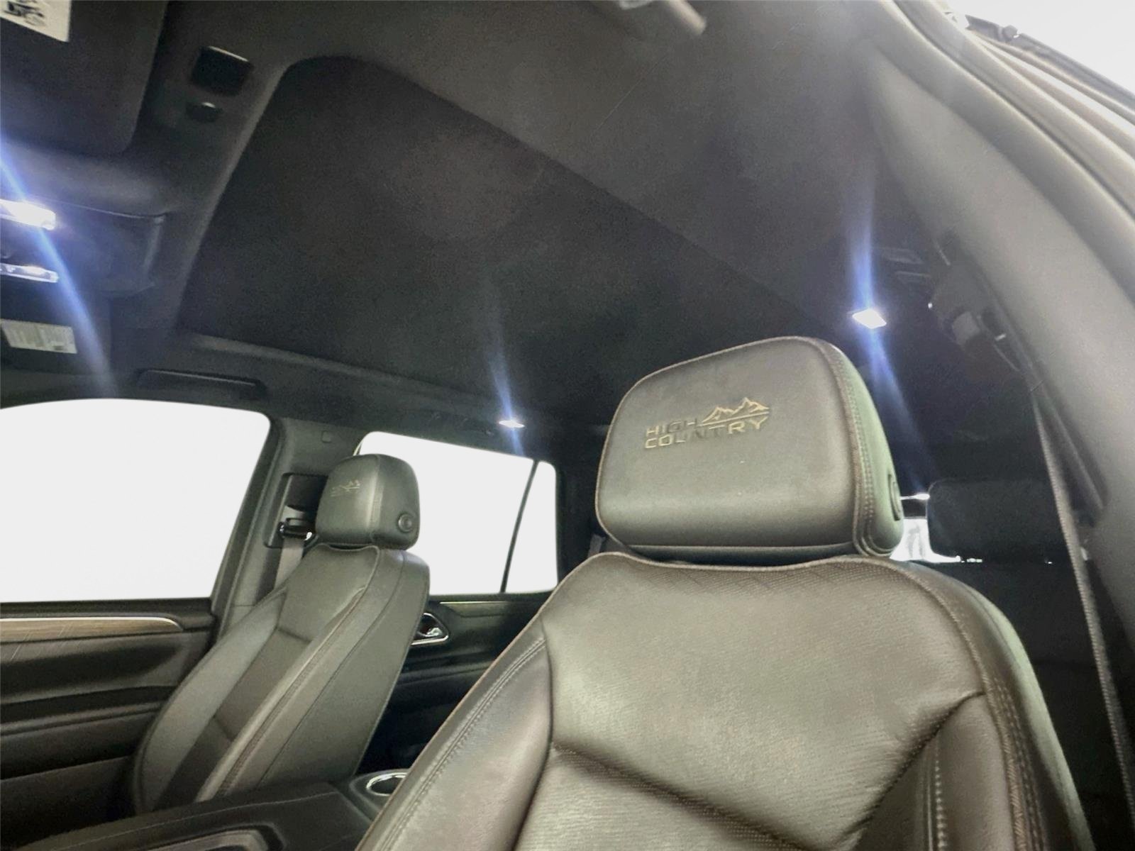 Used 2023 Chevrolet Tahoe High Country AWD/4WD image 14