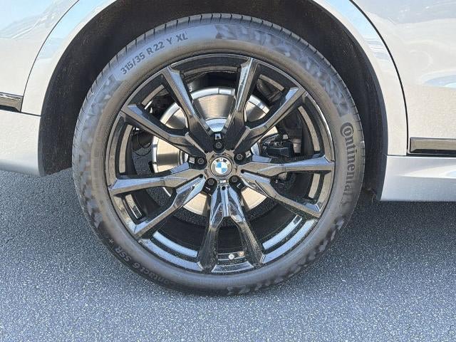 Used 2024 BMW X7 xDrive40i w/ M Sport Package AWD/4WD image 17