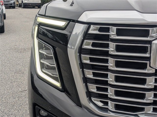 Used 2025 GMC Yukon XL Denali w/ Denali Reserve Package image 10