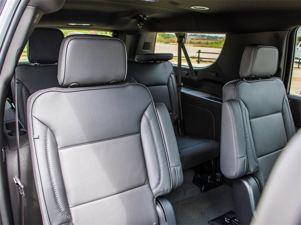 New 2025 GMC Yukon XL Denali image 18