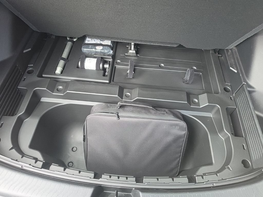 Certified 2025 Chevrolet Equinox EV LT AWD/4WD image 19