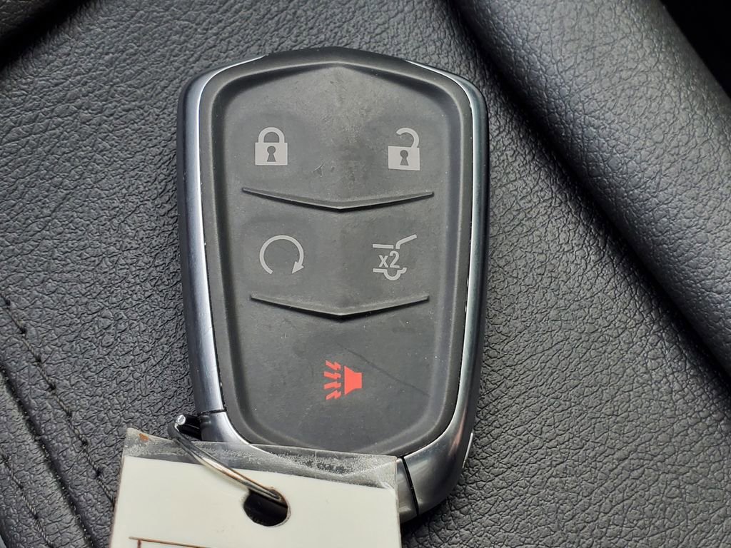 Used 2019 Cadillac XT5 Luxury w/ LPO, Black Ice Package image 39