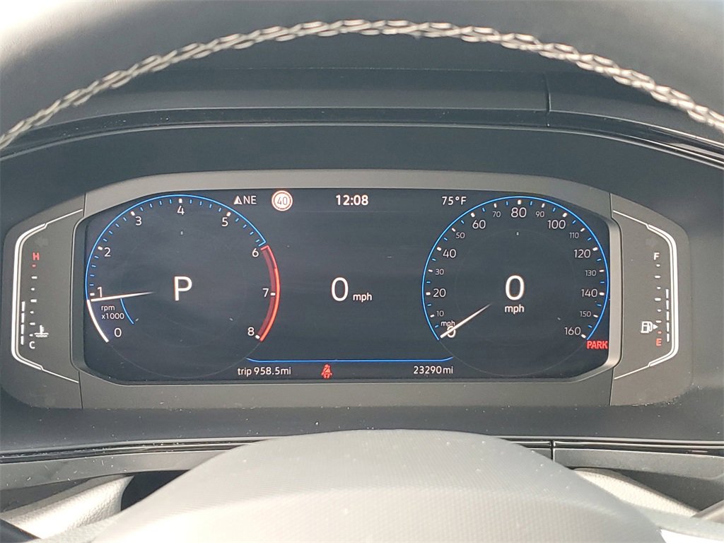 Used 2022 Volkswagen Taos SEL image 27