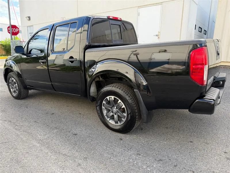 Used 2018 Nissan Frontier PRO-4X AWD/4WD image 11