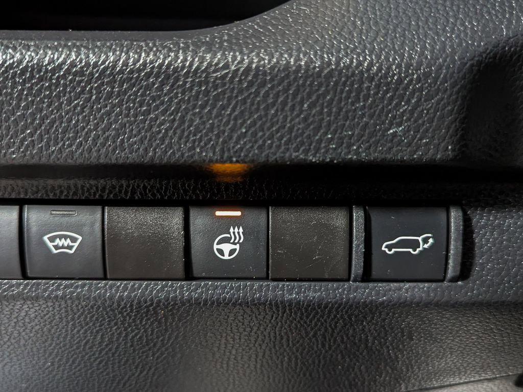 Used 2023 Toyota RAV4 XLE Premium image 25