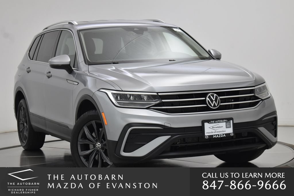 Used 2022 Volkswagen Tiguan SE AWD/4WD image 1