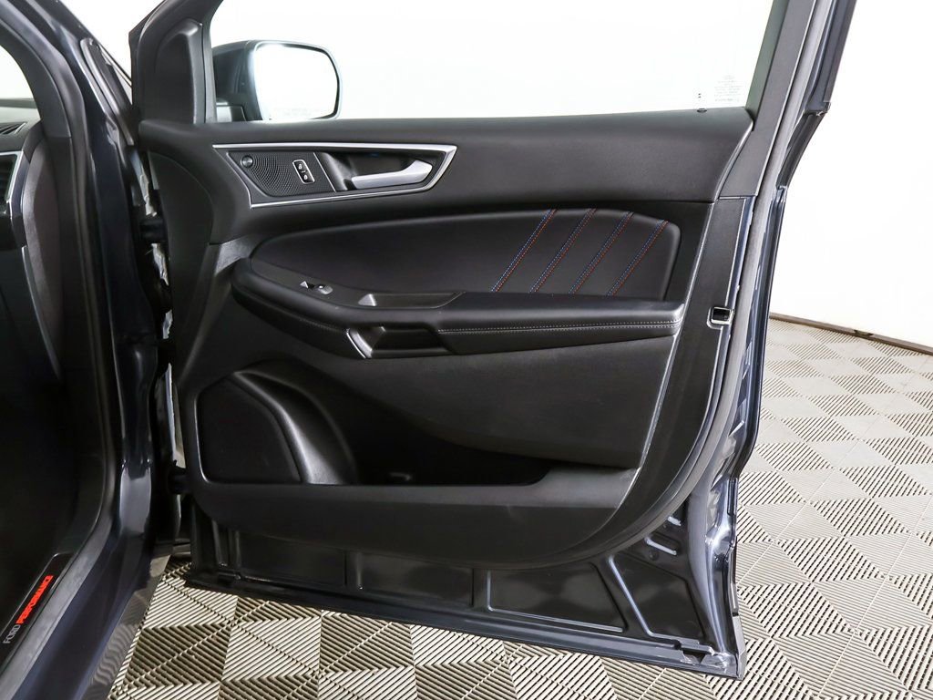 Used 2023 Ford Edge ST w/ Equipment Group 401A image 29