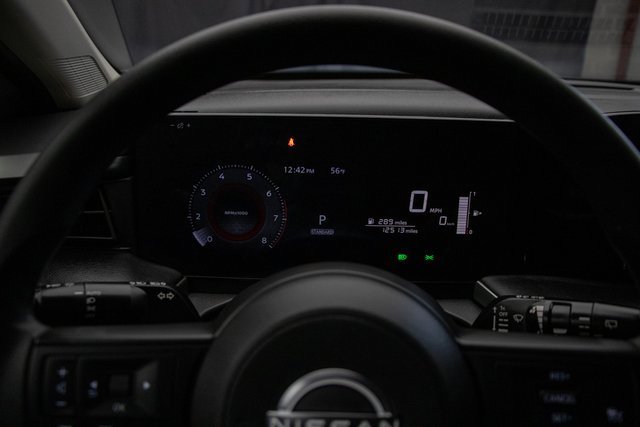 Used 2025 Nissan Kicks S image 31