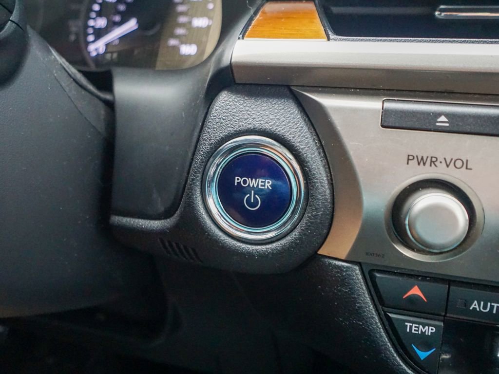 Used 2014 Lexus ES 300h w/ Luxury Package w/Bamboo Trim image 22