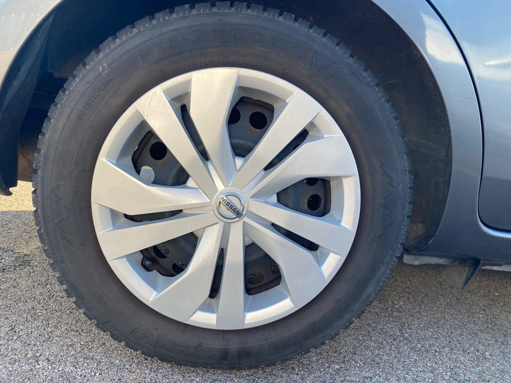 Used 2017 Nissan Versa SV FWD image 7