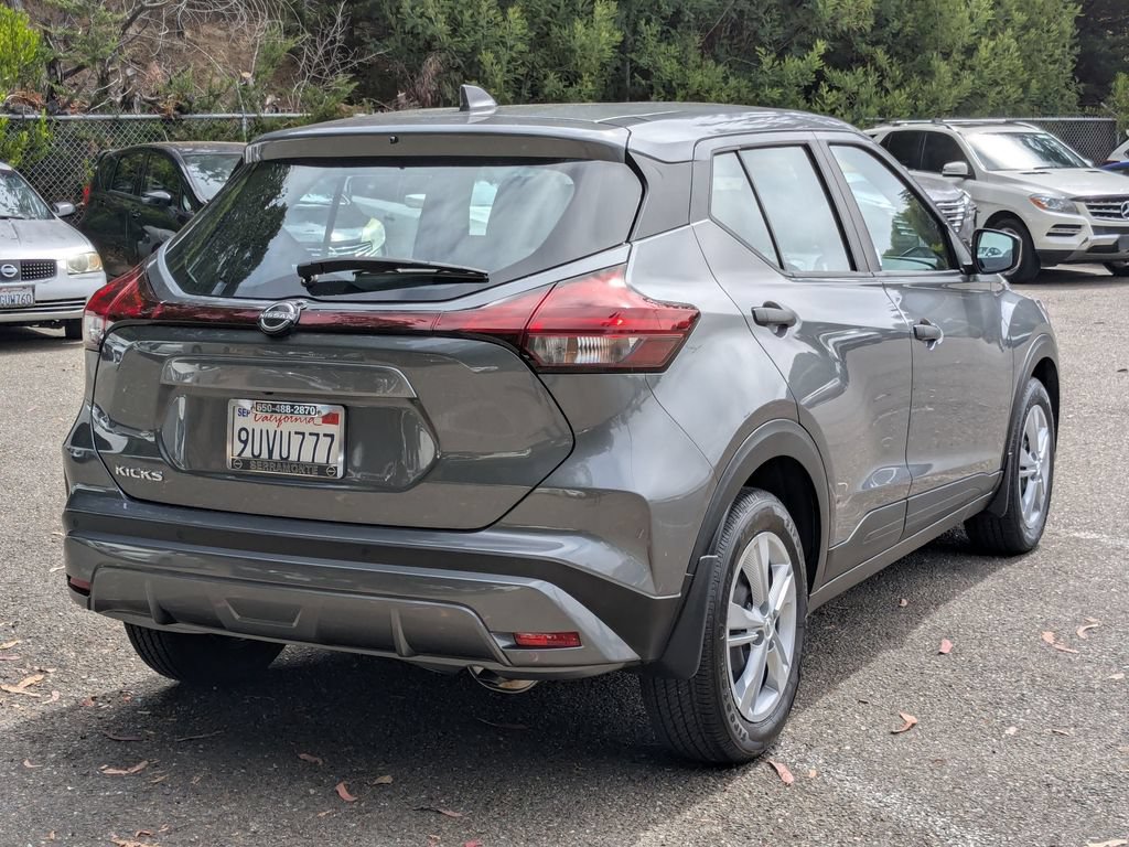 Used 2025 Nissan Kicks Play S FWD image 5