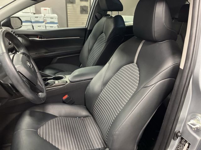 Used 2023 Toyota Camry SE image 15