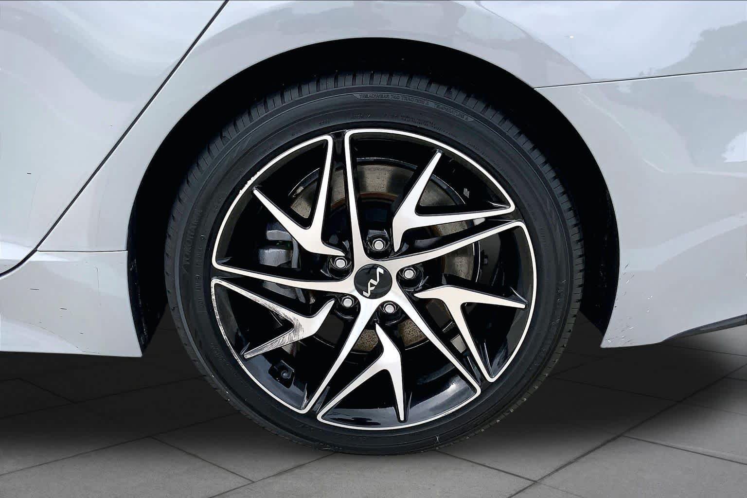 Used 2022 Kia Stinger GT-Line RWD image 11