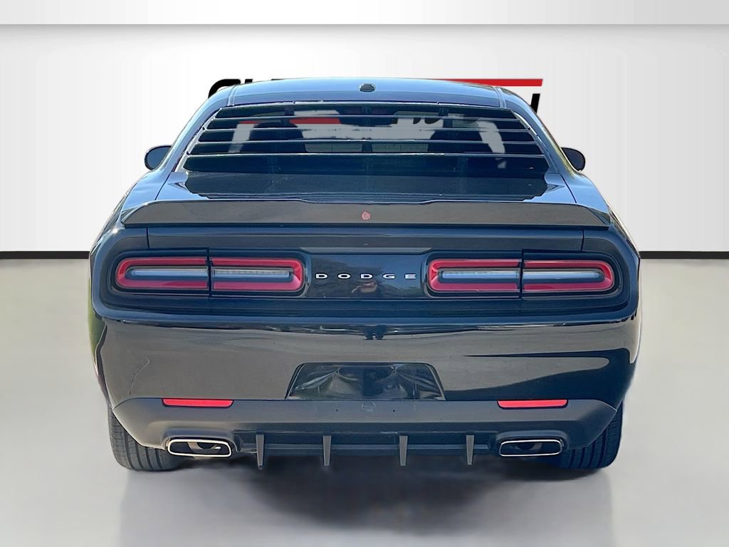 Used 2021 Dodge Challenger SXT RWD image 6