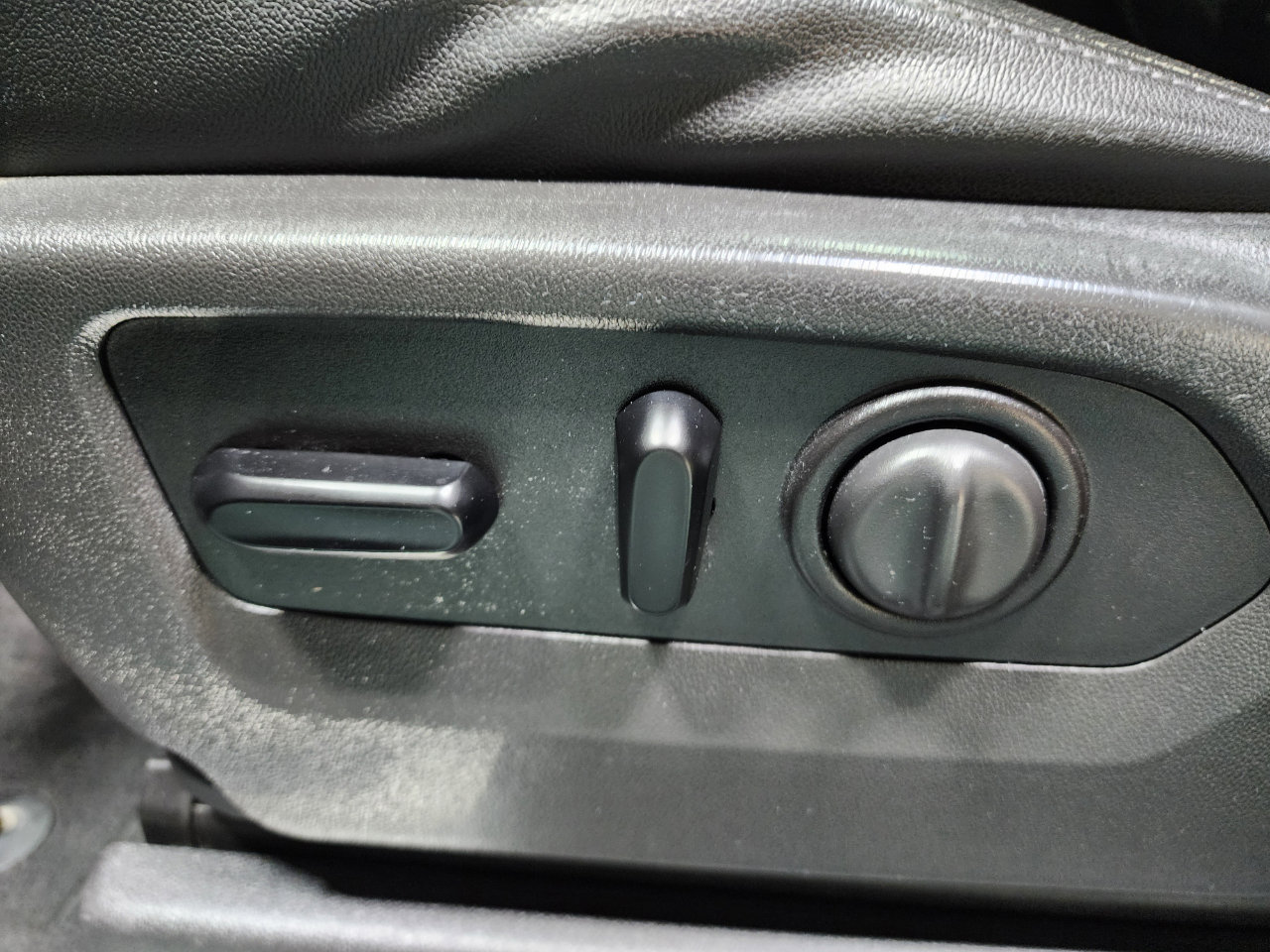 Used 2020 Chevrolet Silverado 1500 LT Trail Boss image 17