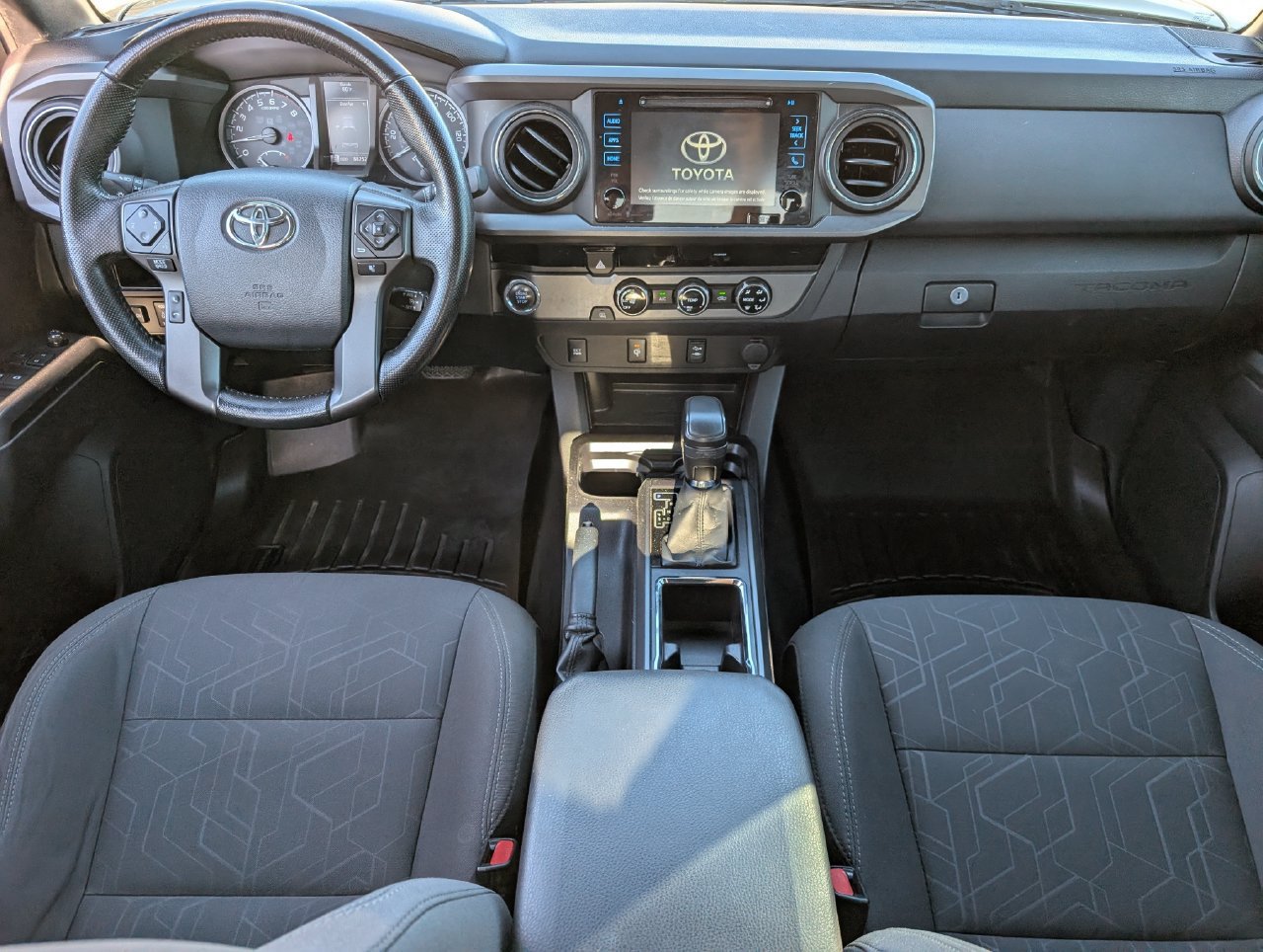 Used 2016 Toyota Tacoma TRD Off-Road w/ Towing Package RWD image 9