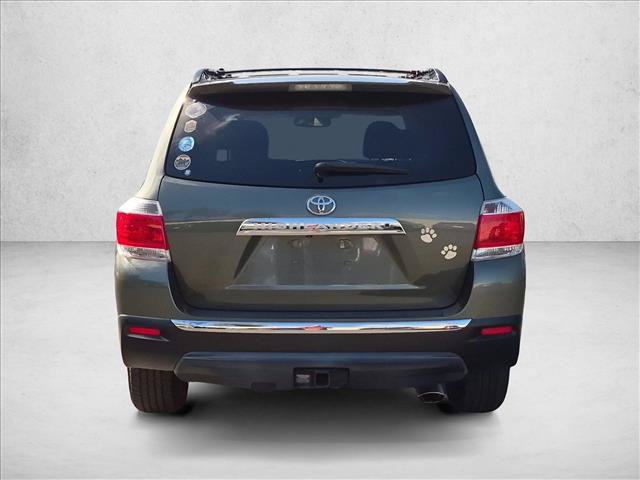 Used 2013 Toyota Highlander SE FWD image 6