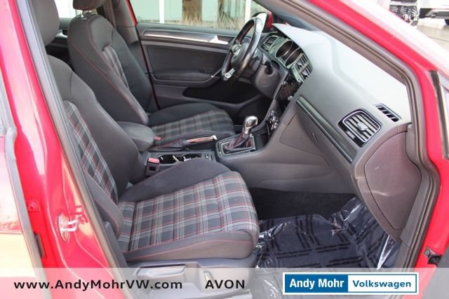 Used 2018 Volkswagen GTI SE FWD image 15