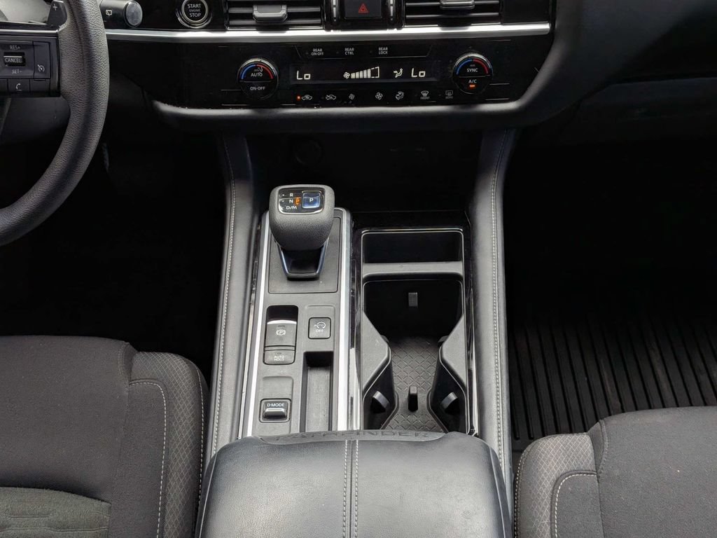 Used 2022 Nissan Pathfinder S FWD image 18