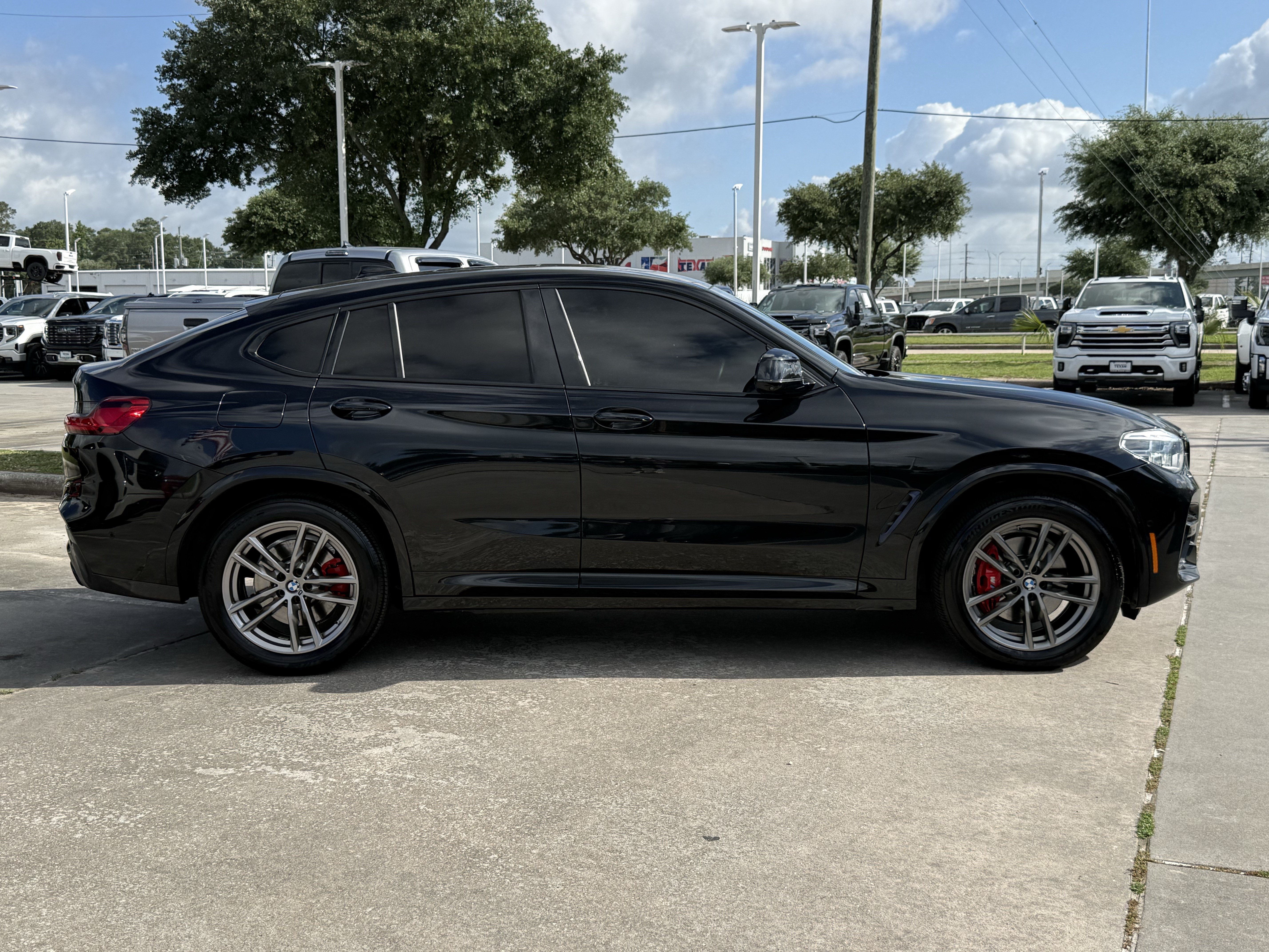 Used 2021 BMW X4 M40i w/ Executive Package AWD/4WD image 3