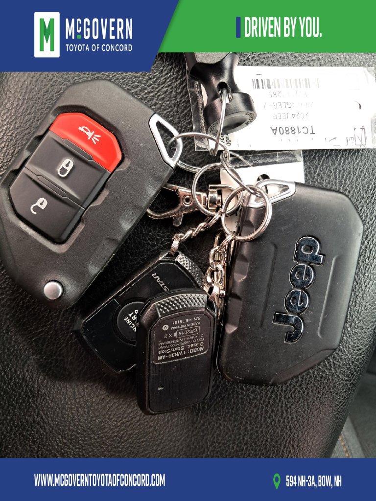 Used 2024 Jeep Wrangler Sport AWD/4WD image 31