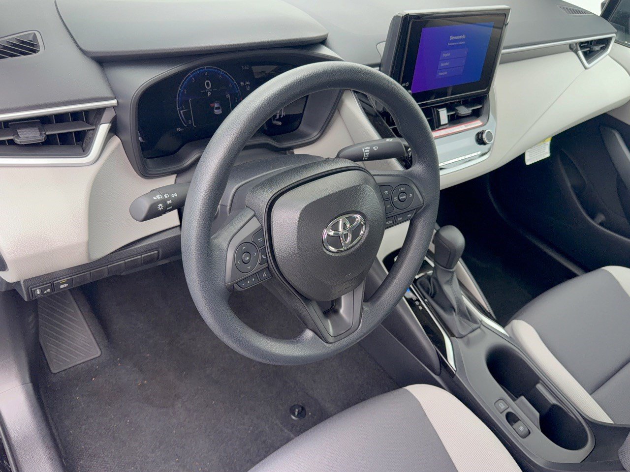 Used 2026 Toyota Corolla LE FWD image 4