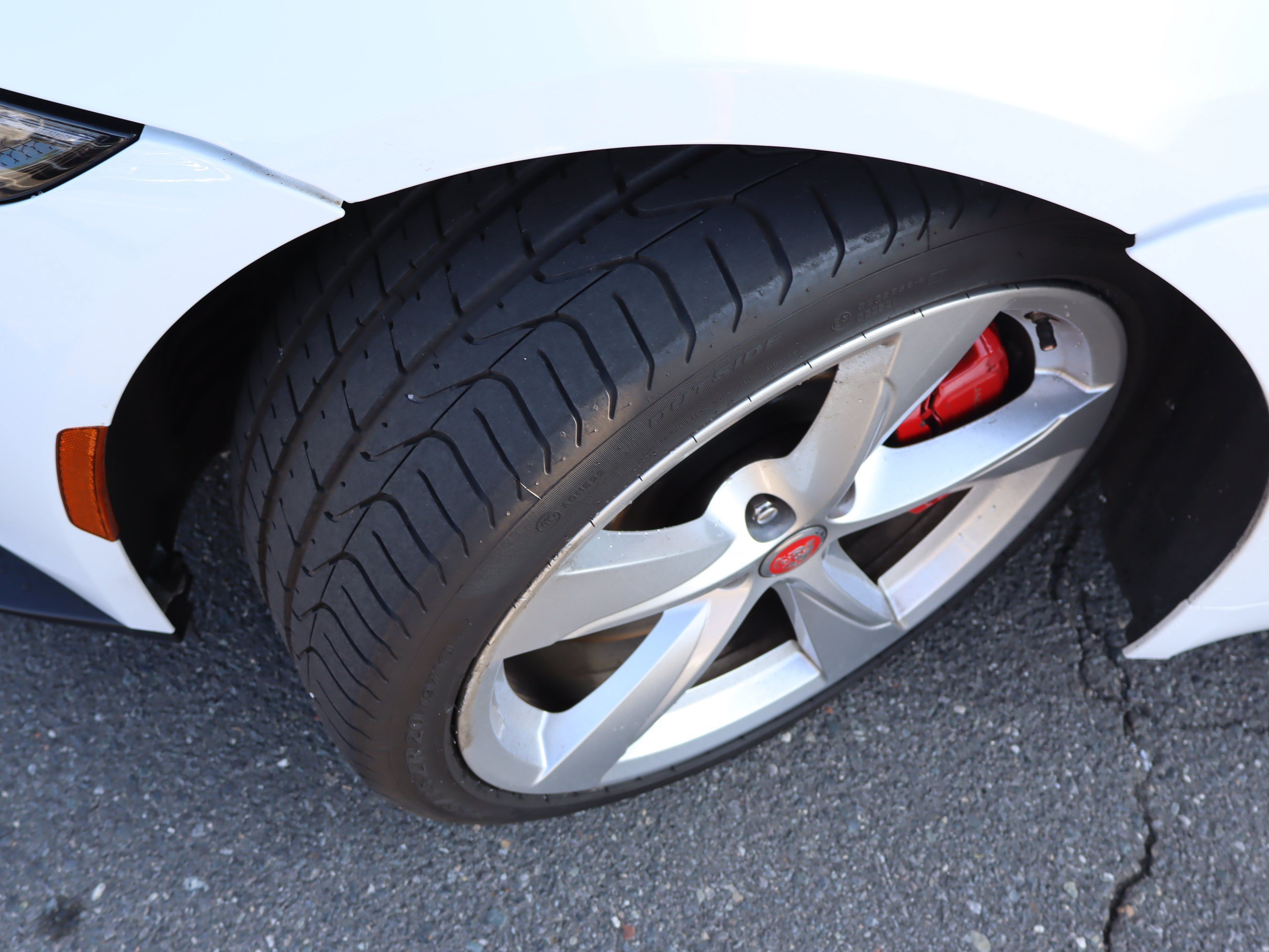 Used 2022 Jaguar F-TYPE Convertible RWD image 37