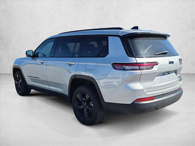 Used 2024 Jeep Grand Cherokee L Limited w/ Black Appearance Package RWD image 7