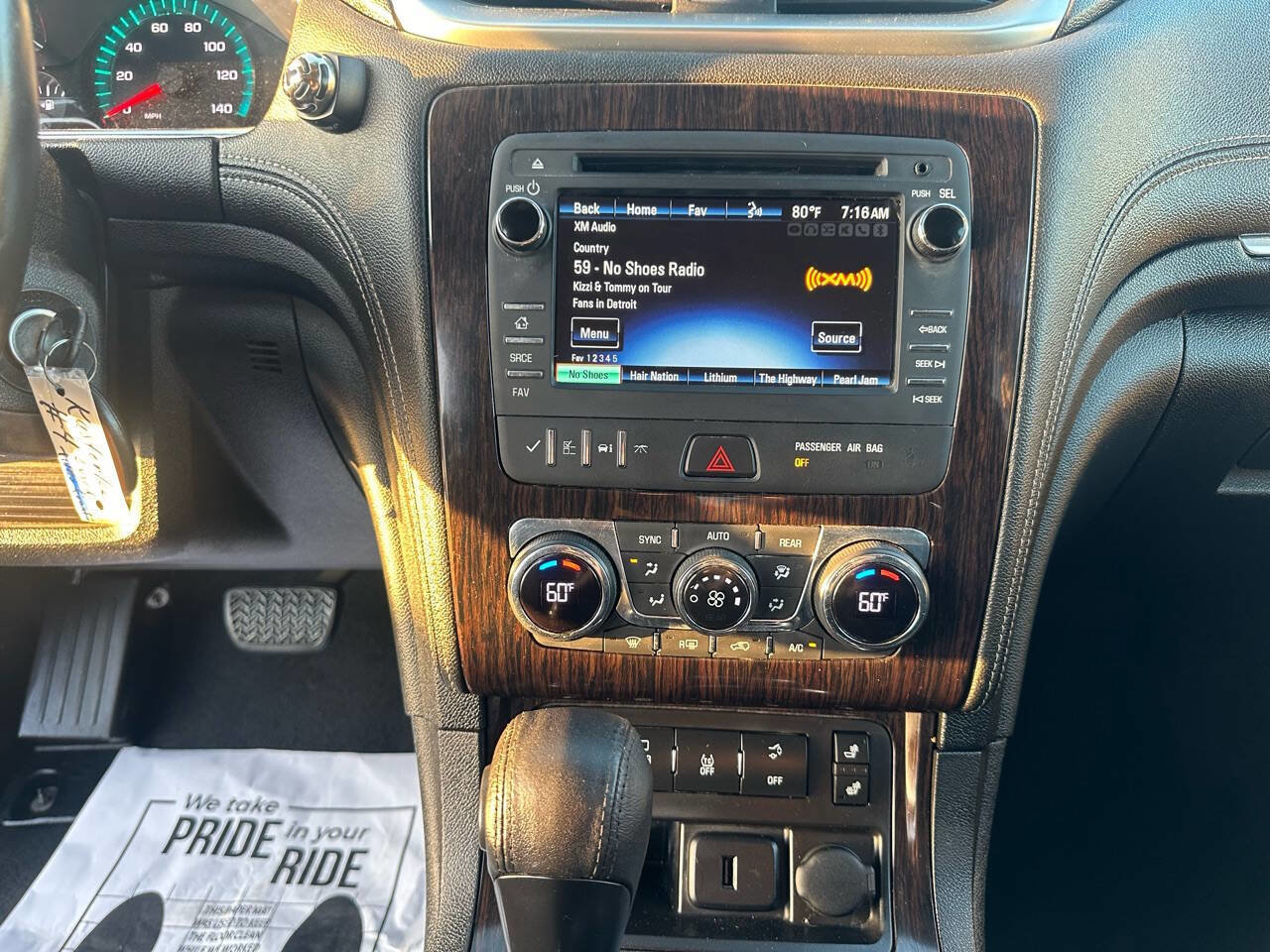 Used 2017 Chevrolet Traverse LT image 19