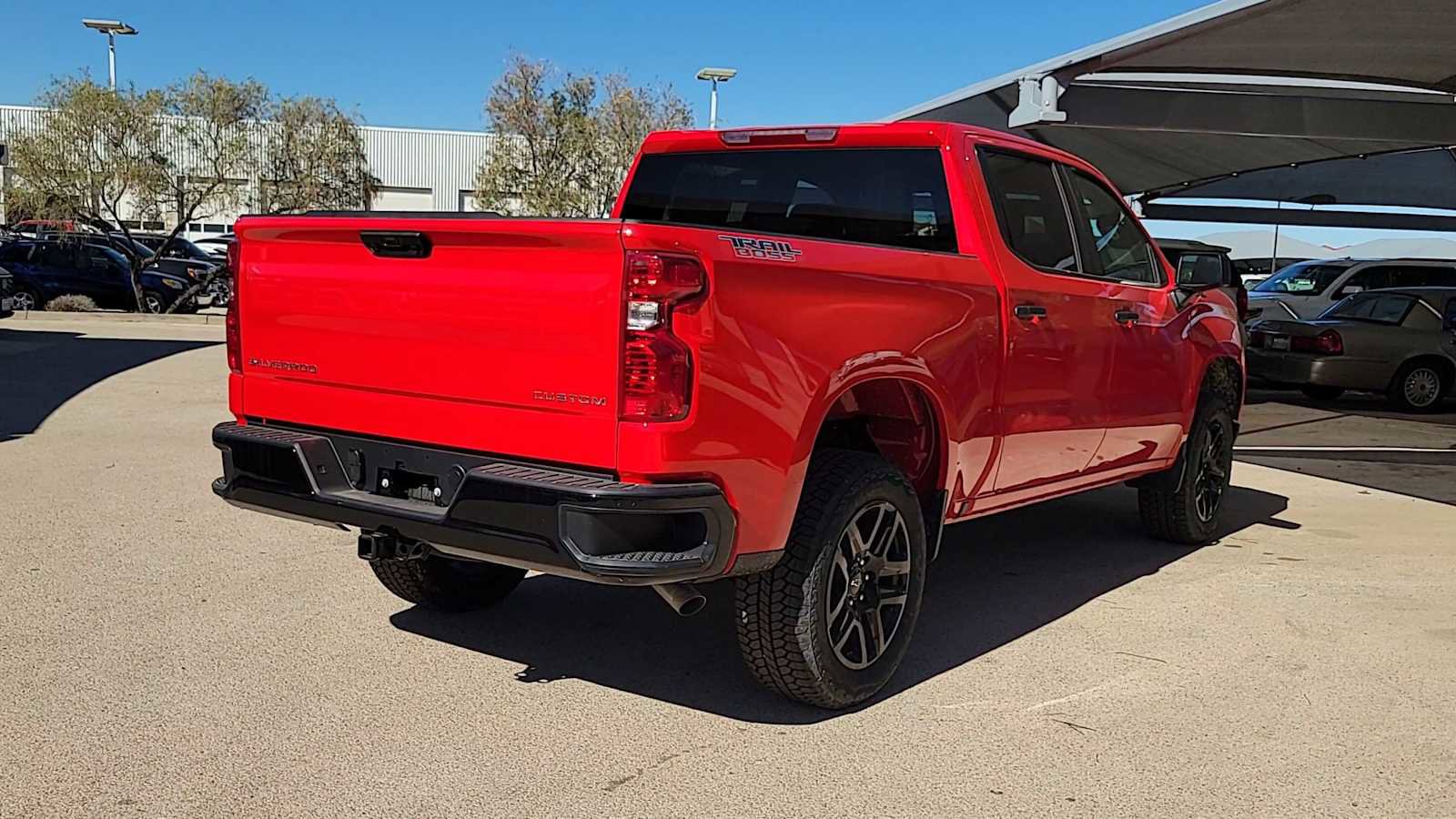 New 2026 Chevrolet Silverado 1500 Custom Trail Boss w/ LPO, Dark Essentials Package AWD/4WD image 9