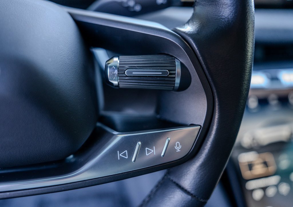 Used 2024 Lucid Air Touring image 7