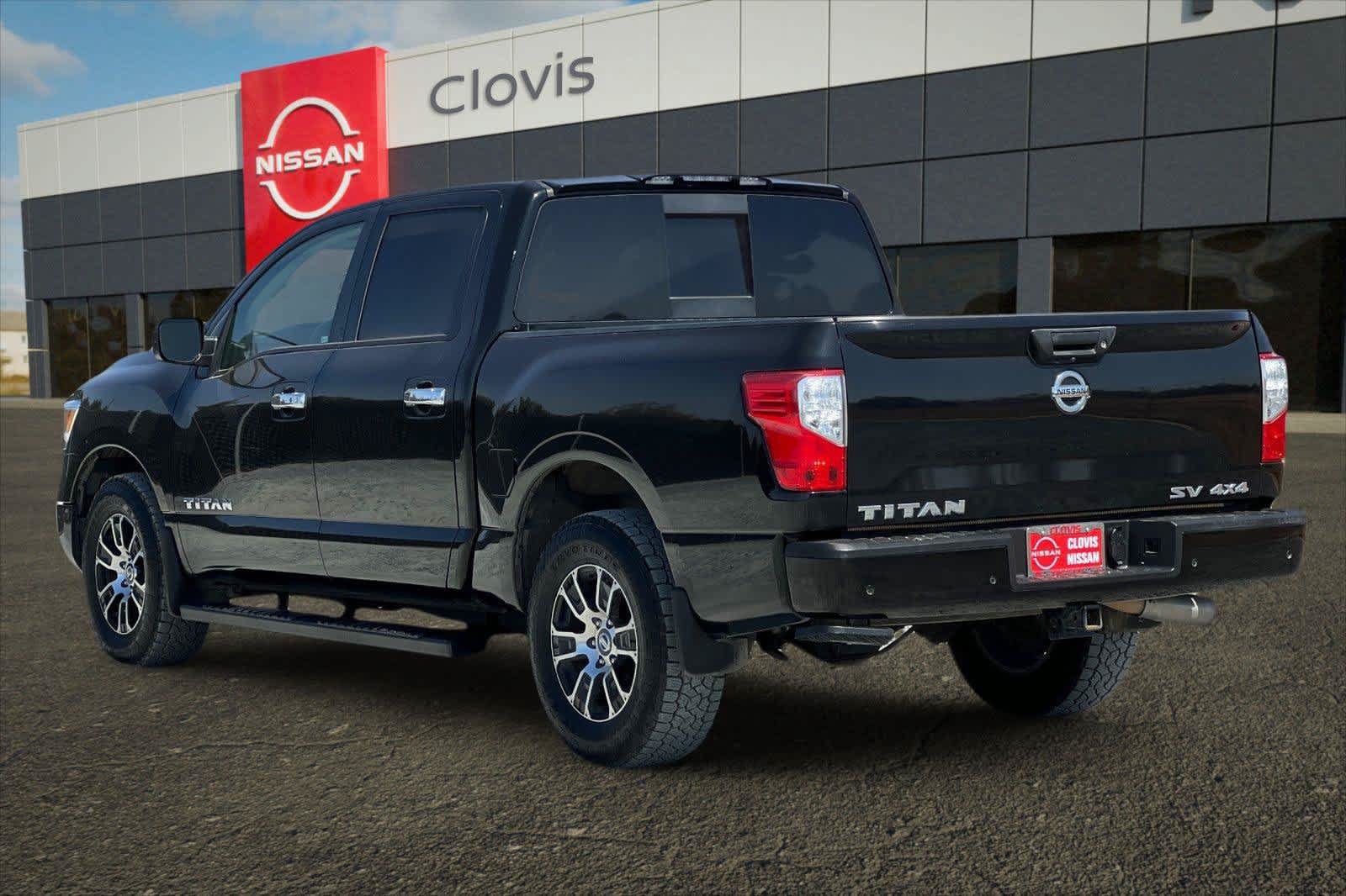 Used 2021 Nissan Titan SV w/ SV Convenience Package AWD/4WD image 10