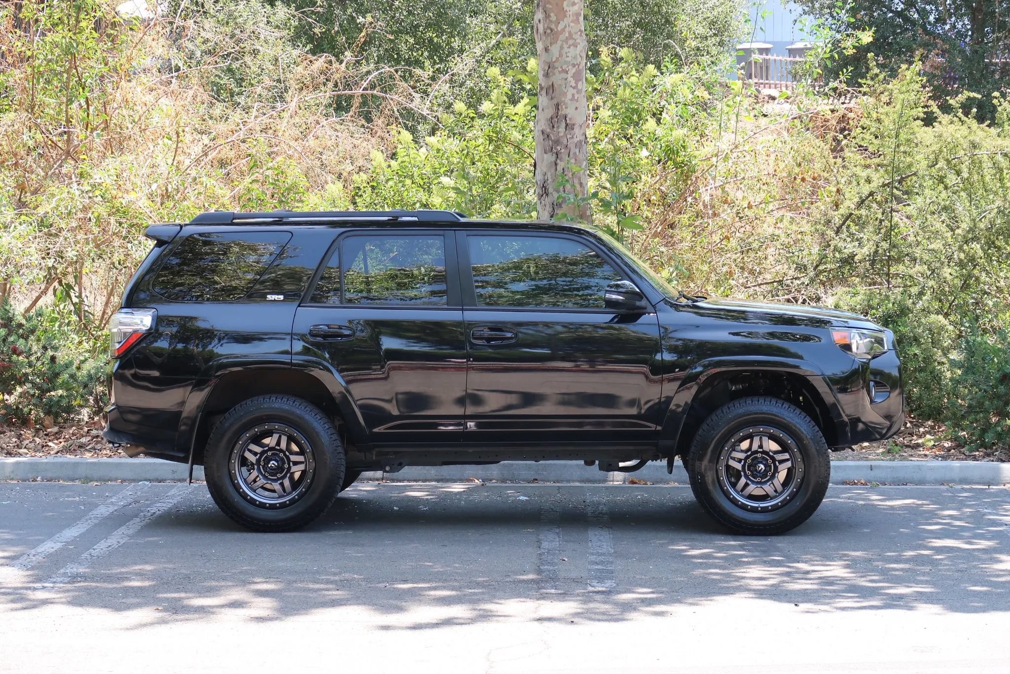 Used 2016 Toyota 4Runner SR5 Premium AWD/4WD image 12