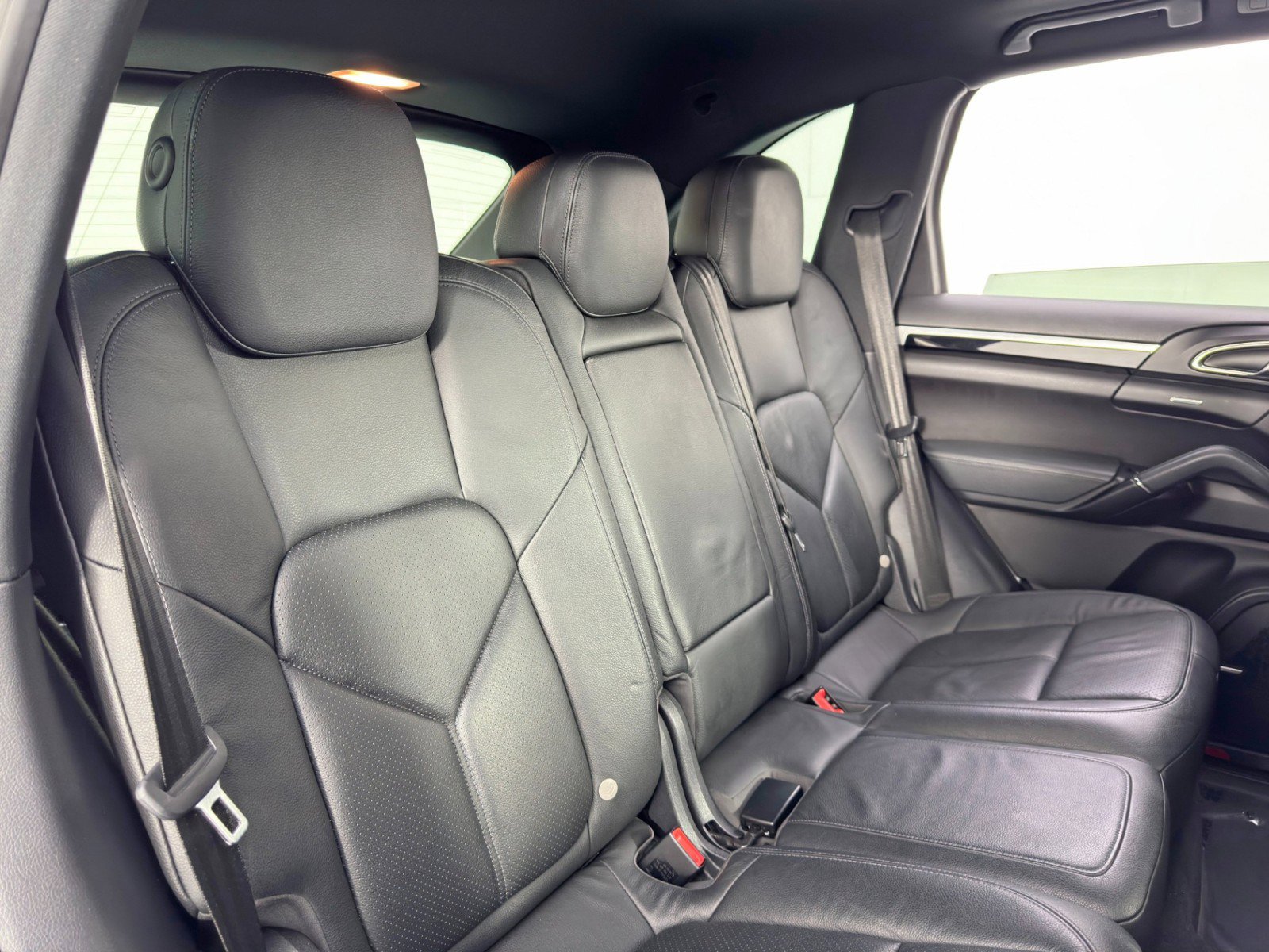 Used 2014 Porsche Cayenne AWD/4WD image 35