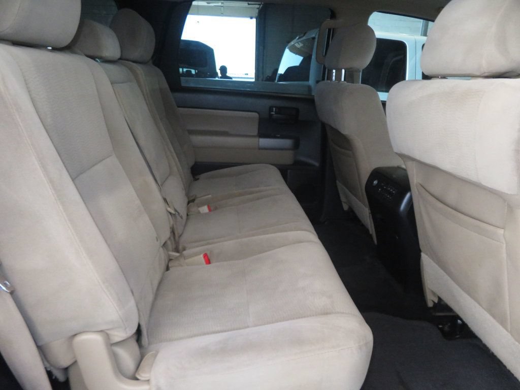Used 2015 Toyota Sequoia SR5 AWD/4WD image 31