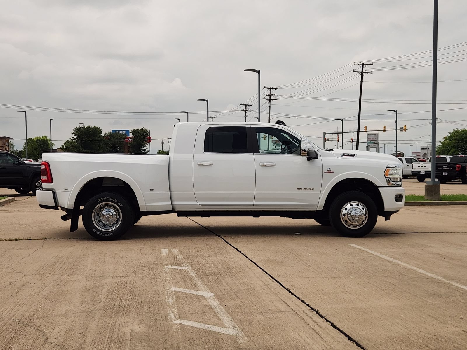 Used 2024 RAM 3500 Limited w/ Towing Technology Group AWD/4WD image 7
