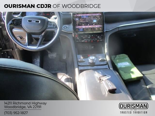 Used 2023 Jeep Grand Cherokee Overland image 7