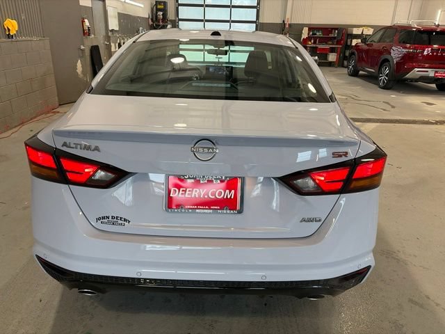New 2026 Nissan Altima 2.5 SR w/ SR Premium Package AWD/4WD image 4