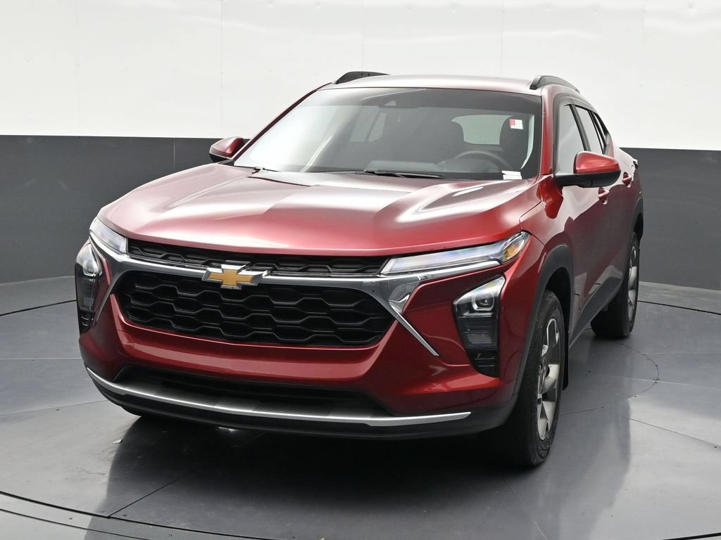 Used 2024 Chevrolet Trax LT FWD image 9