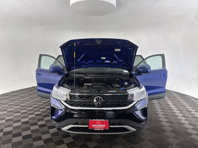 Used 2023 Volkswagen Taos SE w/ Panoramic Sunroof Package image 10