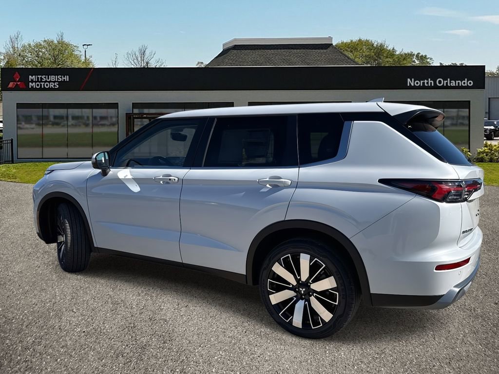 New 2026 Mitsubishi Outlander SE image 4