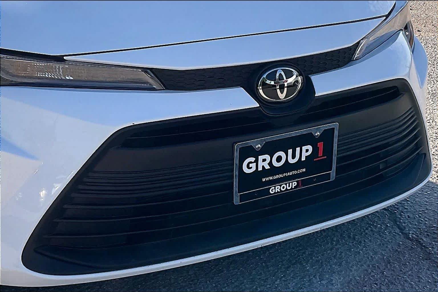Used 2025 Toyota Corolla LE FWD image 29