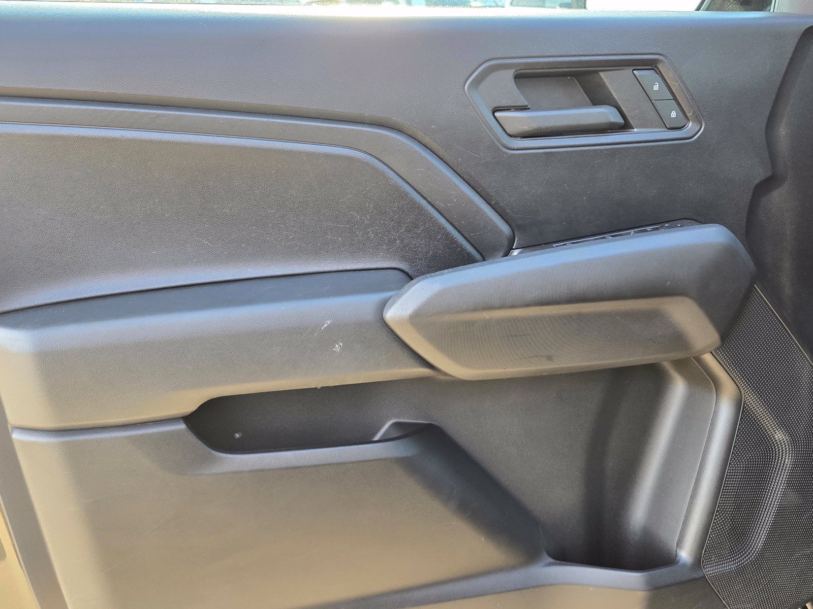 Used 2023 Chevrolet Colorado W/T RWD image 15