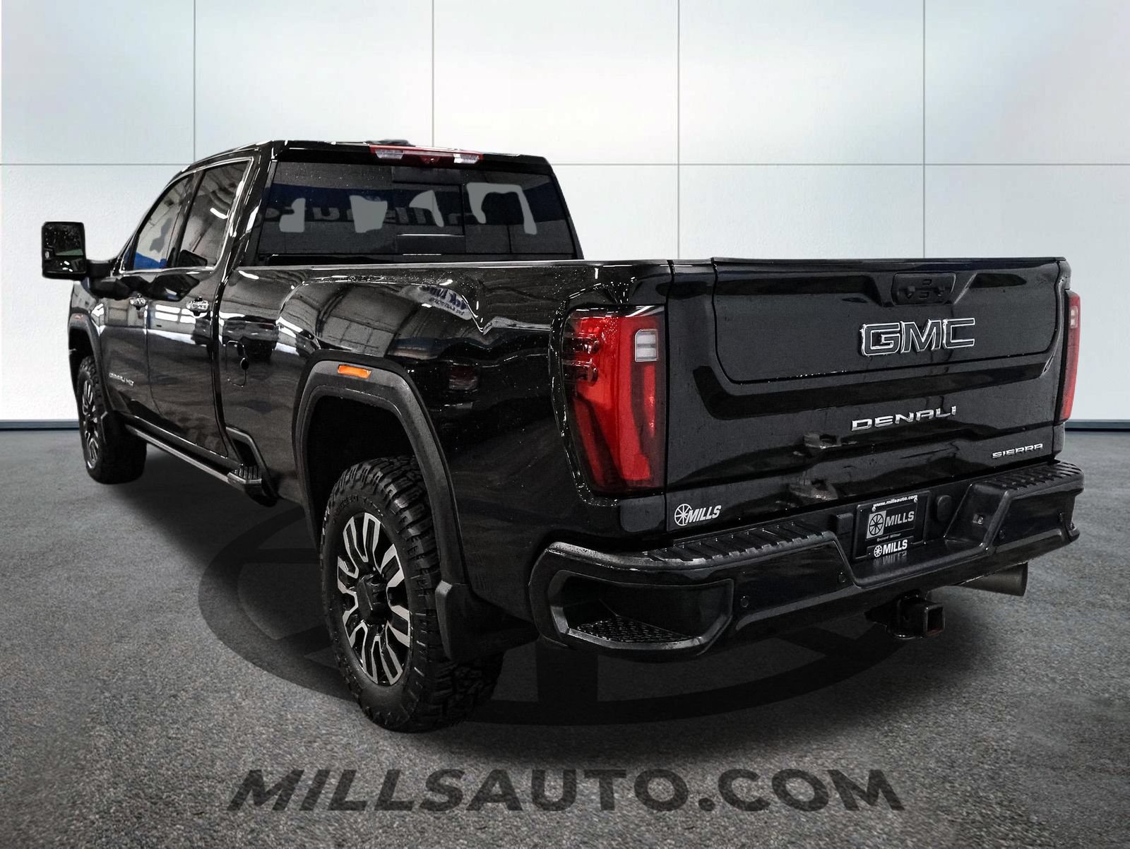 Certified 2025 GMC Sierra 2500 Denali Ultimate AWD/4WD image 5
