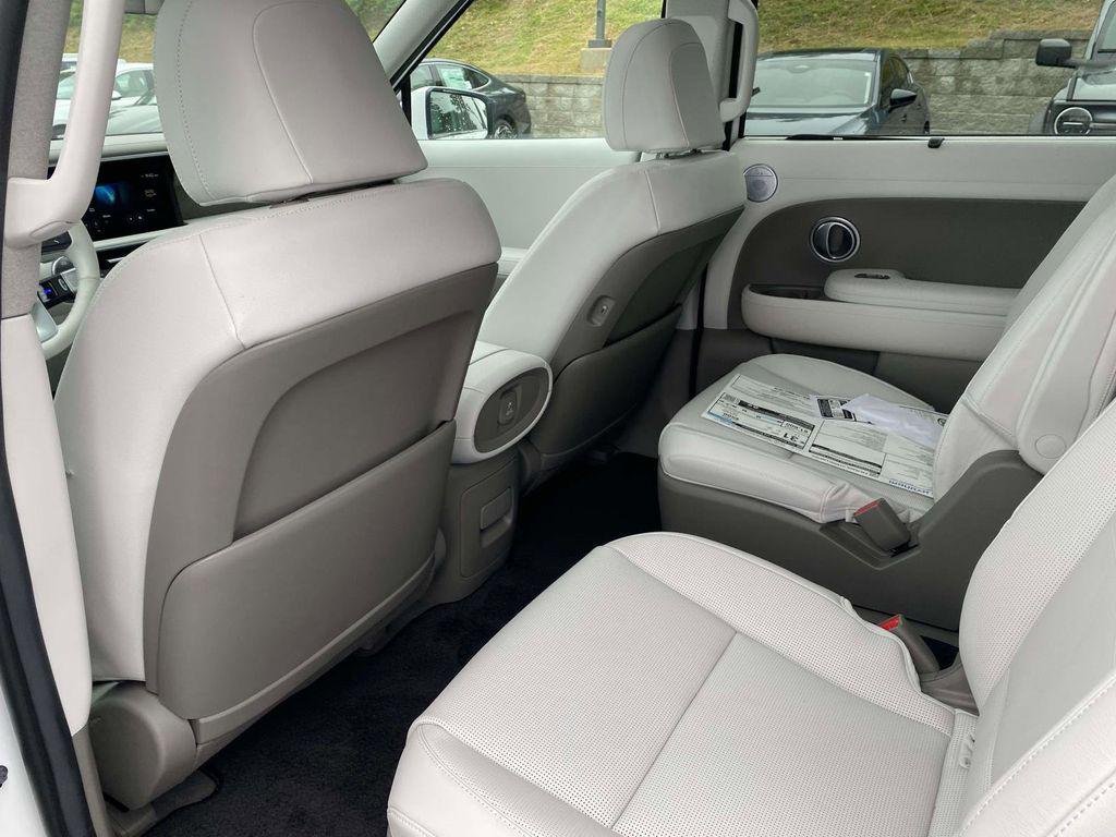 New 2026 Hyundai Palisade Limited FWD image 37